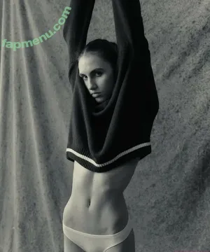 Eliza Derr / elizaderr nude photo #0004