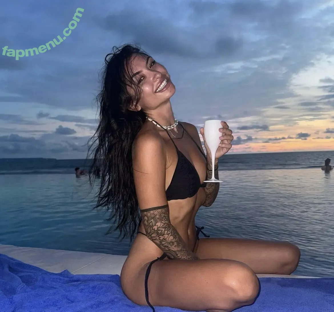 Eliza Sereno nude photo #0022 (elizasereno / elizaserenoo)