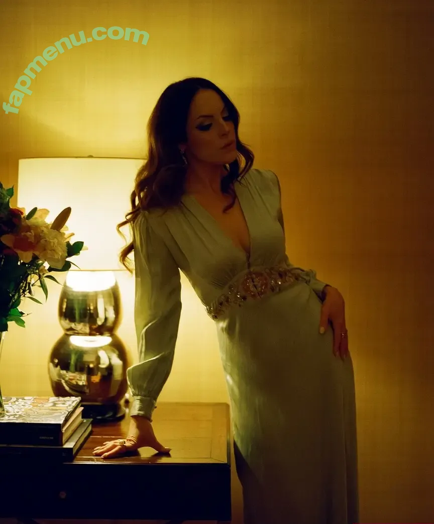 Elizabeth Gillies nude photo #0530 (lizgillz)