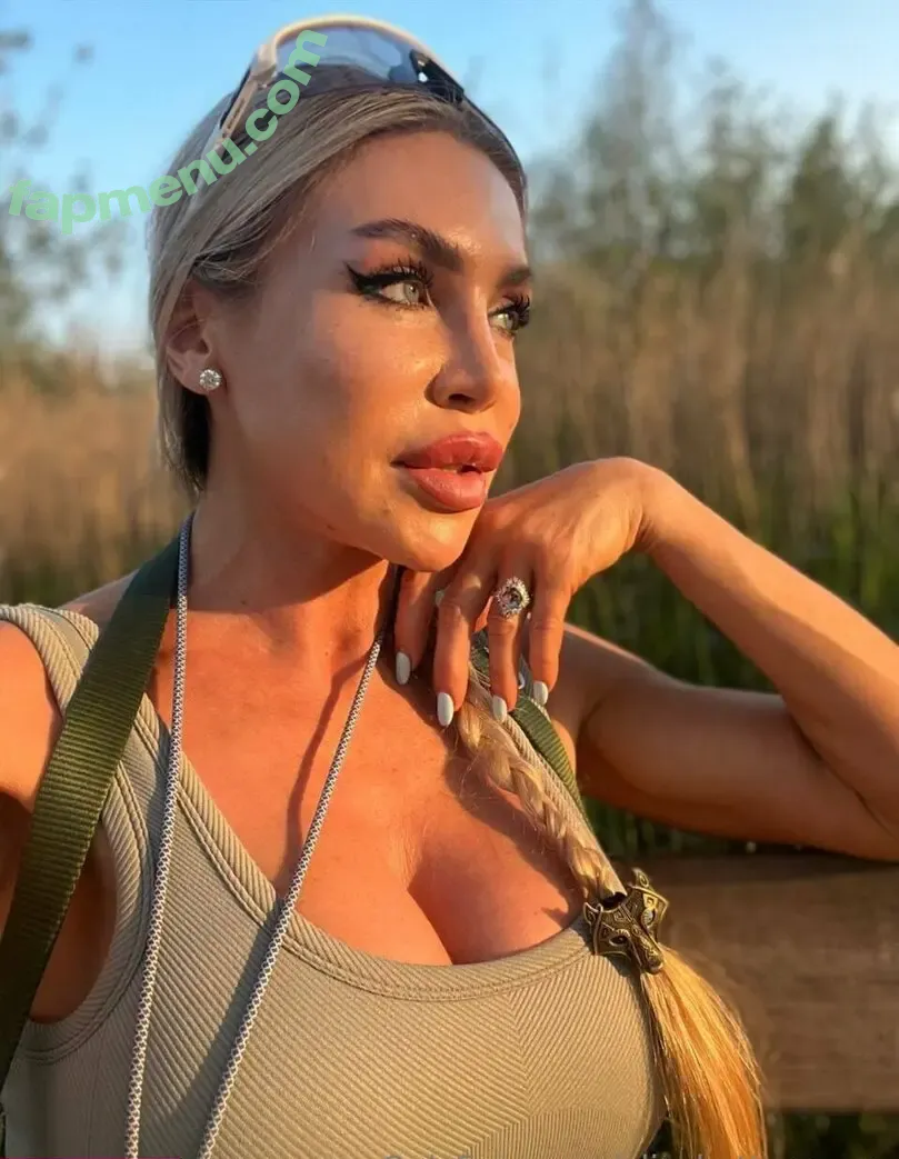elizabeth_gold nude photo #0002 (elizabeth_gold)