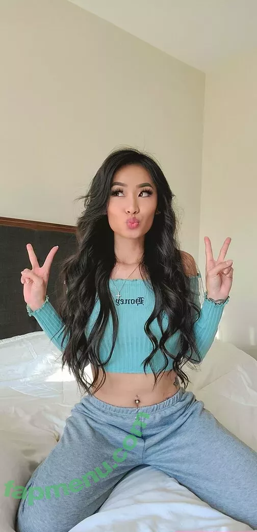 Elizabeth Tran nude photo #0006 (ImElizabethTran / elizabethtran / elizabethtran626)