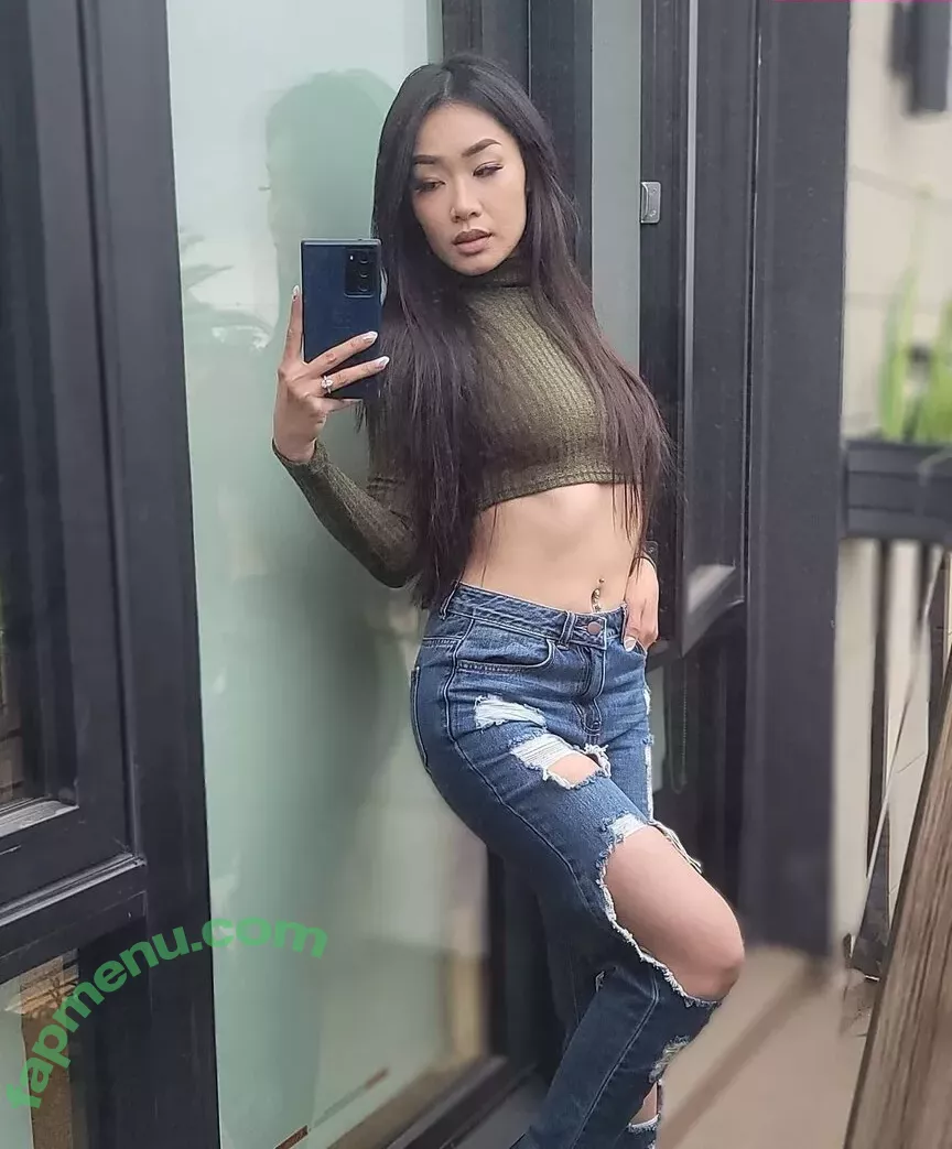 Elizabeth Tran nude photo #0038 (ImElizabethTran / elizabethtran / elizabethtran626)