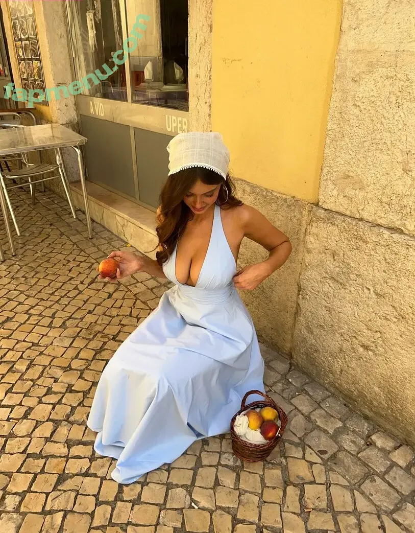 Ella Cervetto nude photo #1731 (ellacervetto)