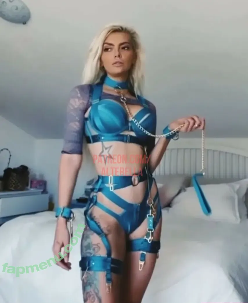 Ella Dvornik nude photo #0004 (alterella / elladvornik)