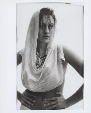 Ella Kernkamp / ellakernkamp nude photo #0039