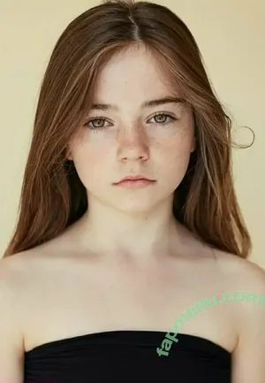 Ella Lee / Ella_lee nude photo #0001
