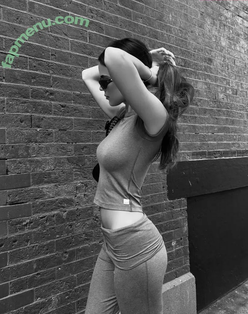 Ella Mendelsohn nude photo #1592 (ellamendelsohn)
