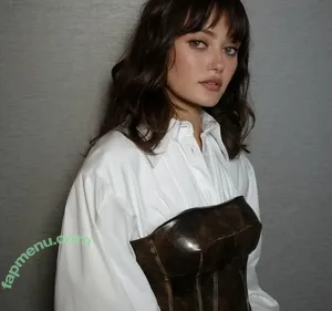 Ella Purnell / GRAYLINGPURNELL / ella_purnell nude photo #0832