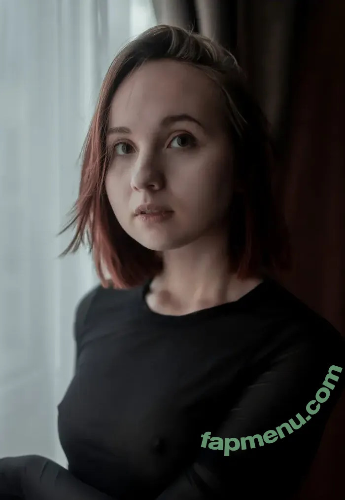 Elle Erex nude photo #0006 (elleerex / elleexxe / ellie_exx)