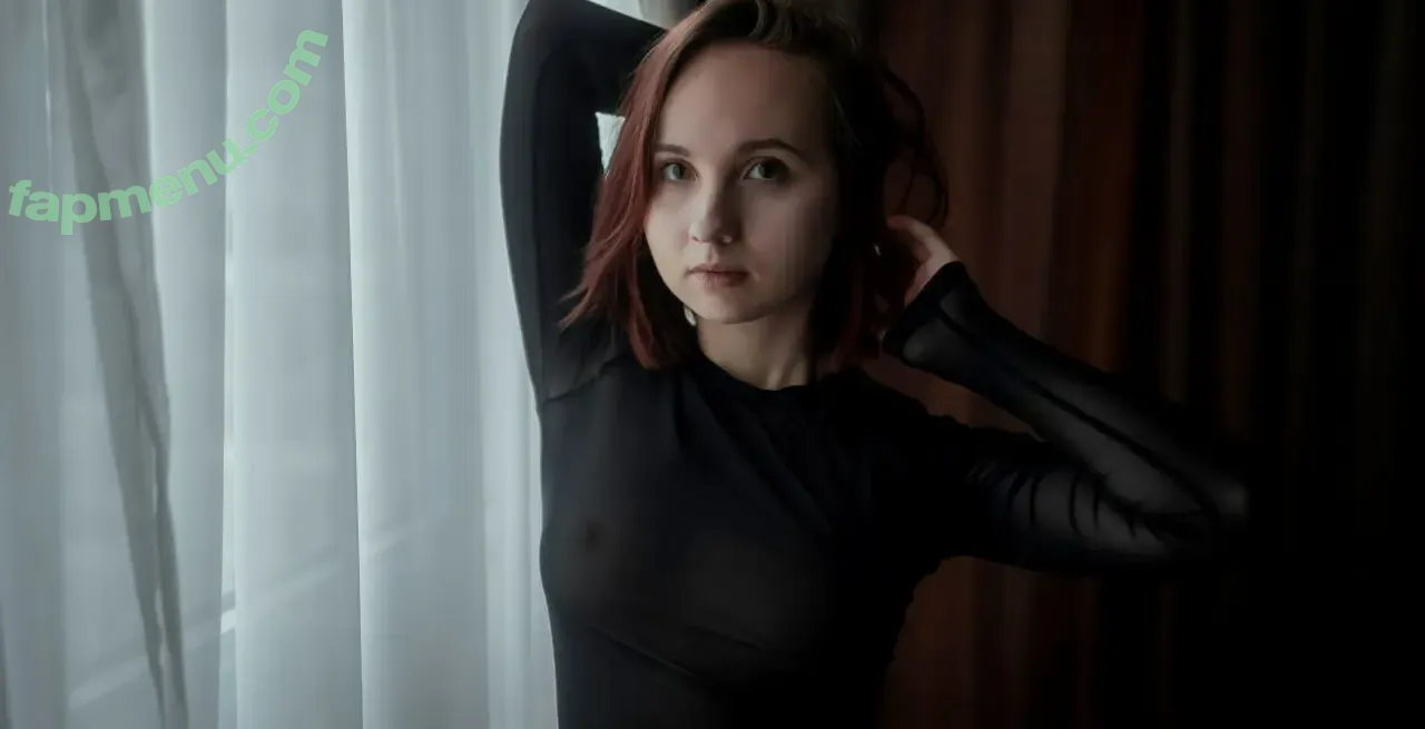 Elle Erex nude photo #0028 (elleerex / elleexxe / ellie_exx)