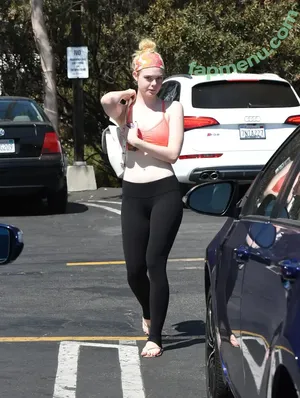 Elle Fanning / ellefanning nude photo #3110
