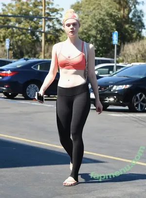 Elle Fanning / ellefanning nude photo #3119