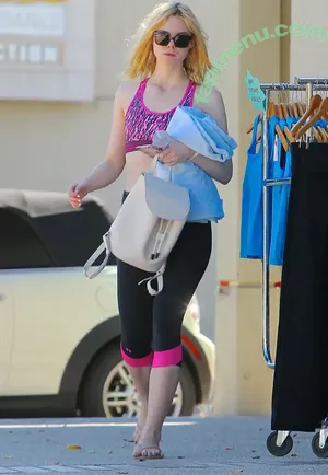 Elle Fanning / ellefanning nude photo #3152