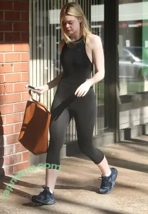 Elle Fanning / ellefanning nude photo #3172