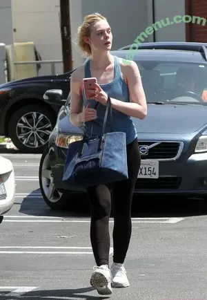 Elle Fanning / ellefanning nude photo #3183