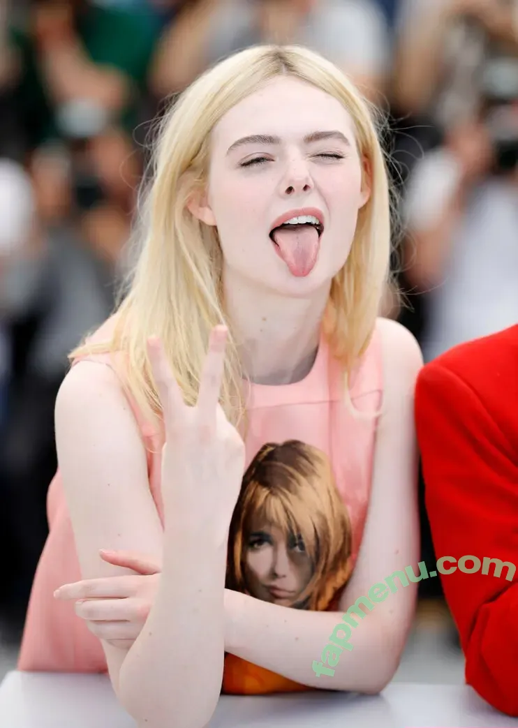 Elle Fanning nude photo #3138 (ellefanning)