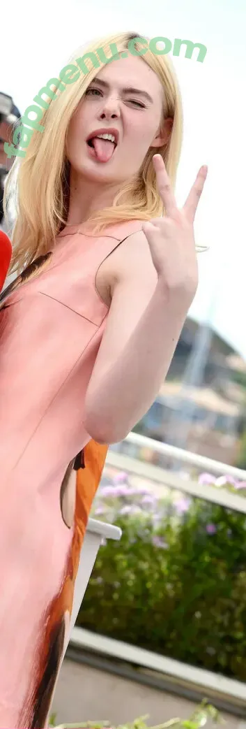 Elle Fanning nude photo #3145 (ellefanning)