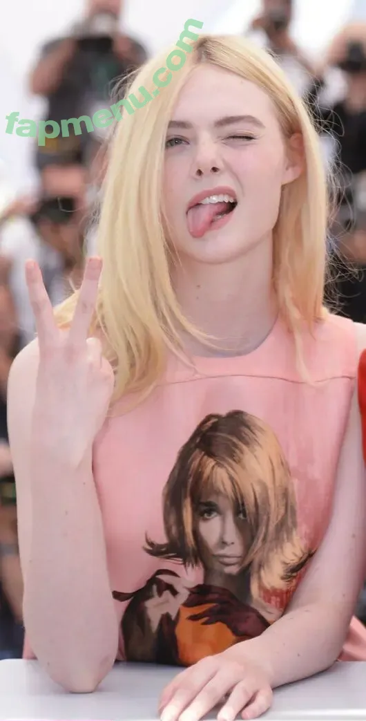Elle Fanning nude photo #3147 (ellefanning)