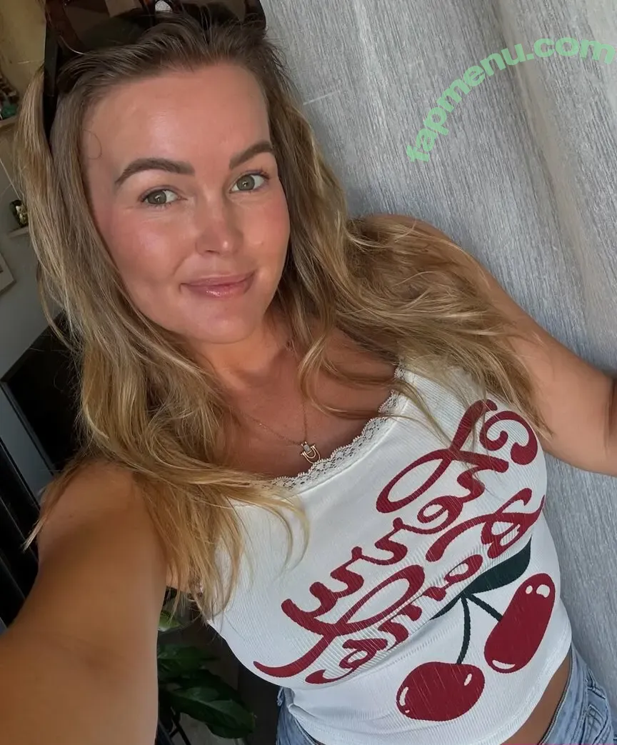 Elle Knox nude photo #0025 (elleknox / itsmissknox)