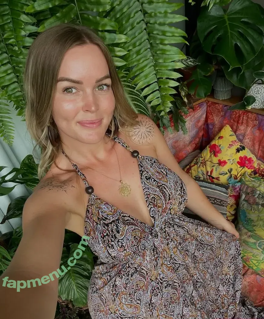Elle Knox nude photo #0032 (elleknox / itsmissknox)