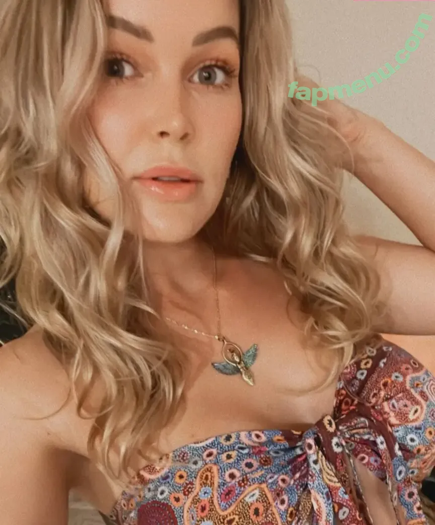 Elle Knox nude photo #0036 (elleknox / itsmissknox)