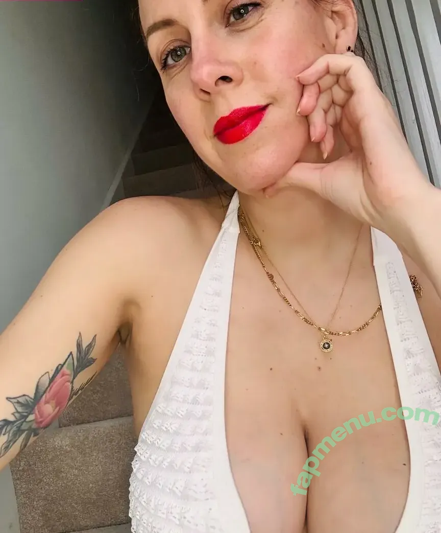 elleblackmagpie nude photo #0014 (elleblackmagpie)