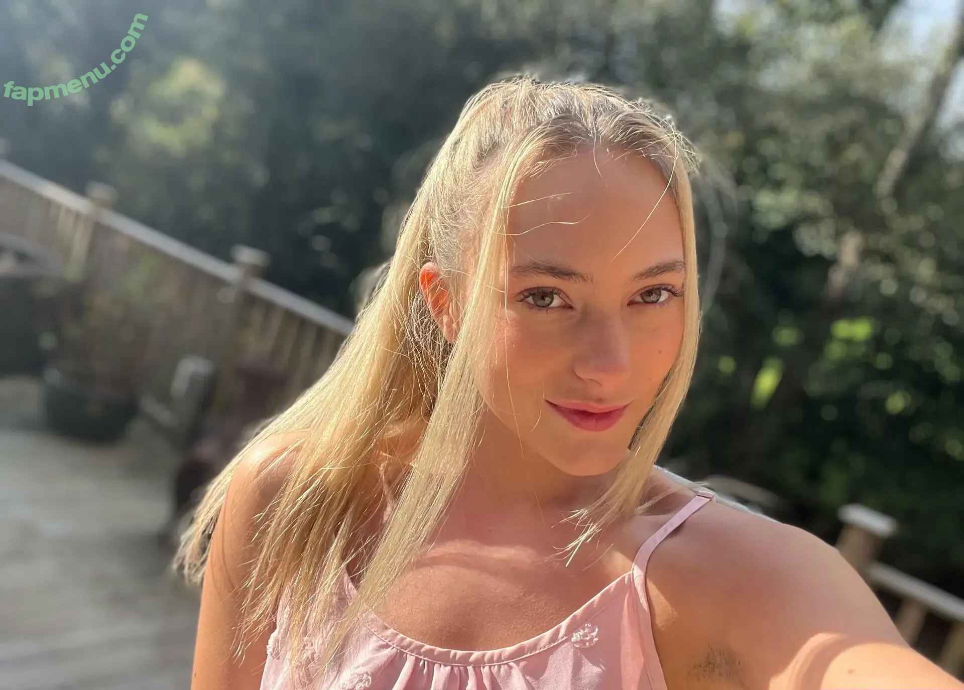 ellieedwardsxo nude photo #0011 (ellieedwardsxox)