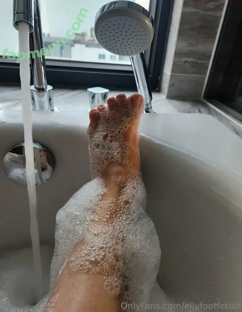 ellyfootfetish nude photo #0004 (fayefetish)