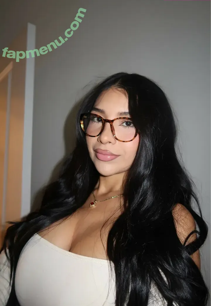Elsy Guevara nude photo #0026 (elsyguevara)
