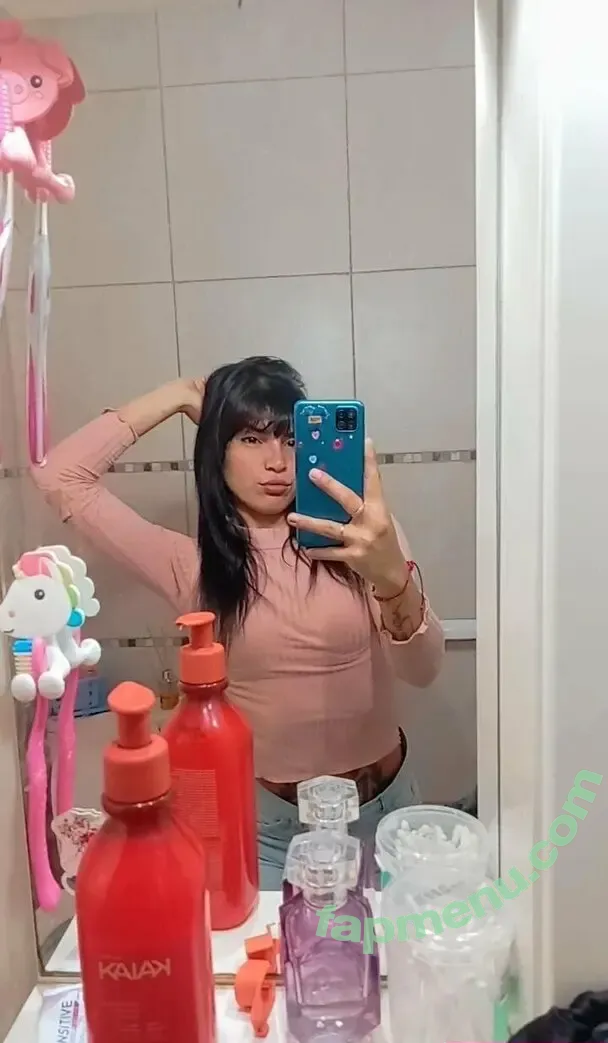 eluney_saenz nude photo #0005 (eluney_ihow)