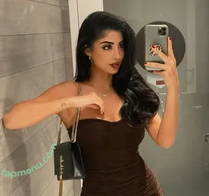 Elwa Saleh / elwasaleh nude photo #0117