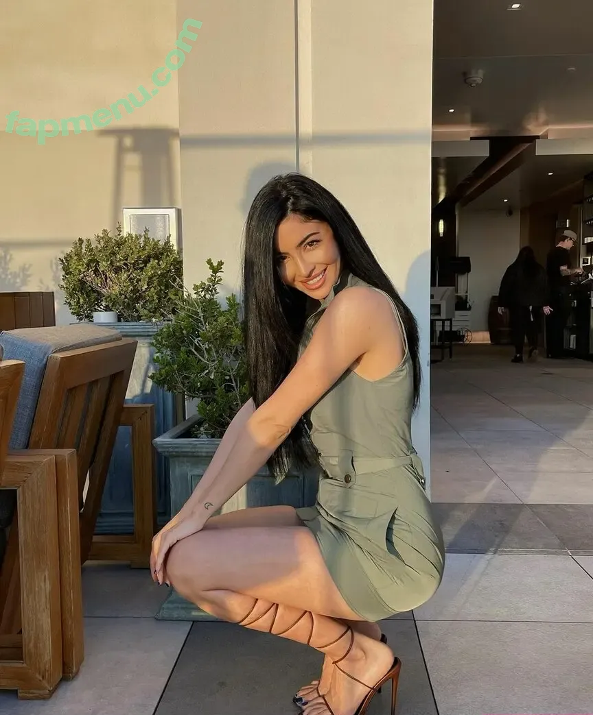 Elwa Saleh nude photo #0124 (elwasaleh)