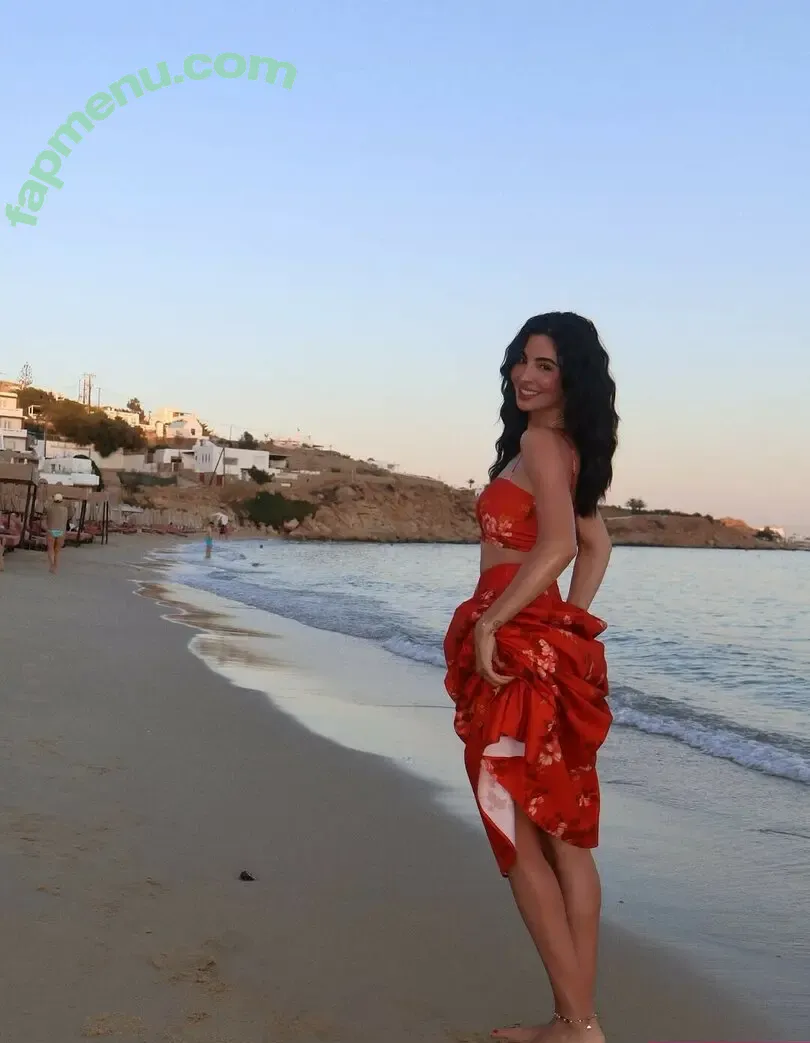 Elwa Saleh nude photo #0165 (elwasaleh)