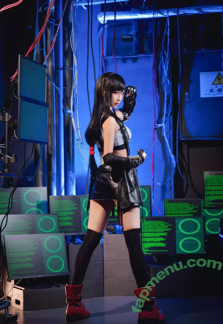 Ely Cosplayer nude photo #0023 (eeelyeee)