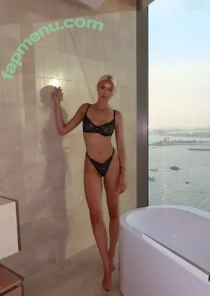  nude photo #0001