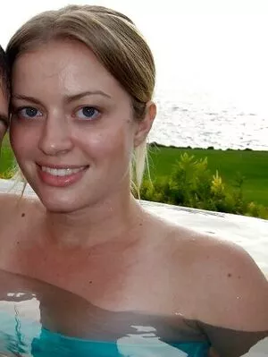 Elyse Willems / elysewillems nude photo #0004