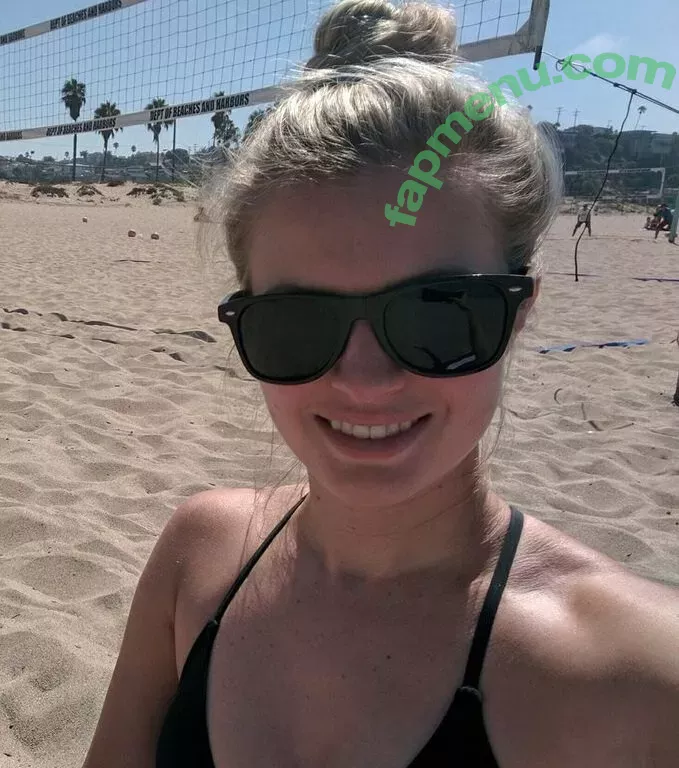 Elyse Willems nude photo #0013 (elysewillems)