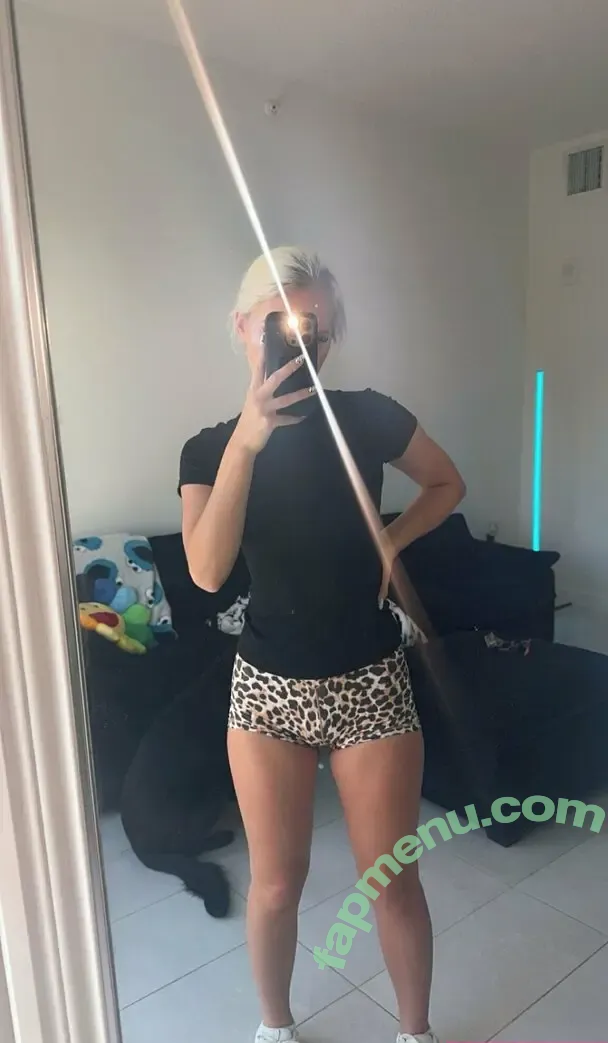 em.marie3 nude photo #0011 (em.marie3)
