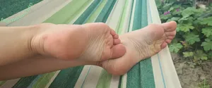 ema.feet / emmmas_feet nude photo #0012