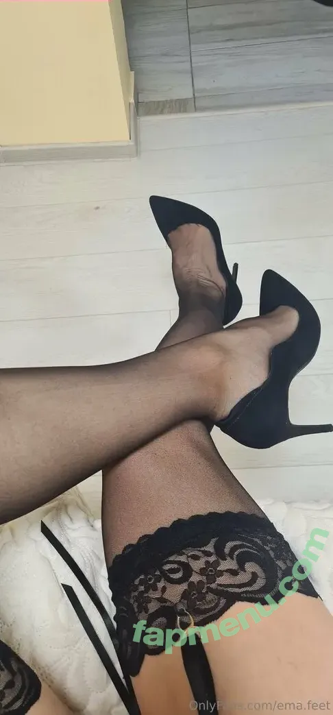 ema.feet nude photo #0004 (emmmas_feet)