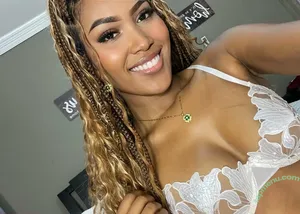 emanuela.ebony / ebonyemmanuella nude photo #0010