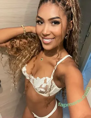 emanuela.ebony / ebonyemmanuella nude photo #0017