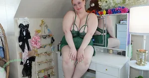 embersweetss / embersweetsvlog nude photo #0060