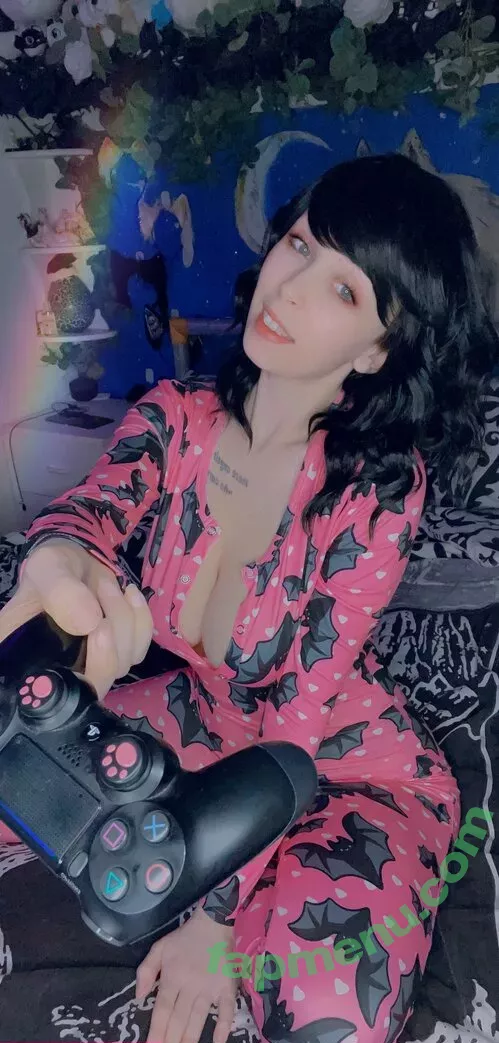 Emberwolf nude photo #0038 (emberw0lf / theemberwolf)