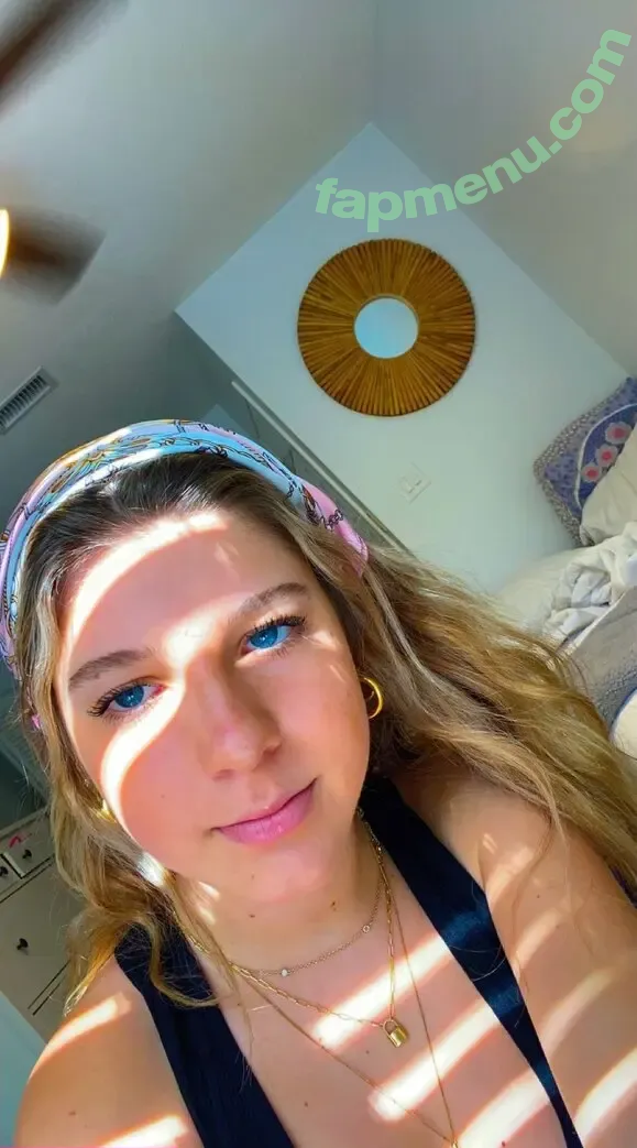 Emery Warm nude photo #0043 (emery_warm / emeryaylar)