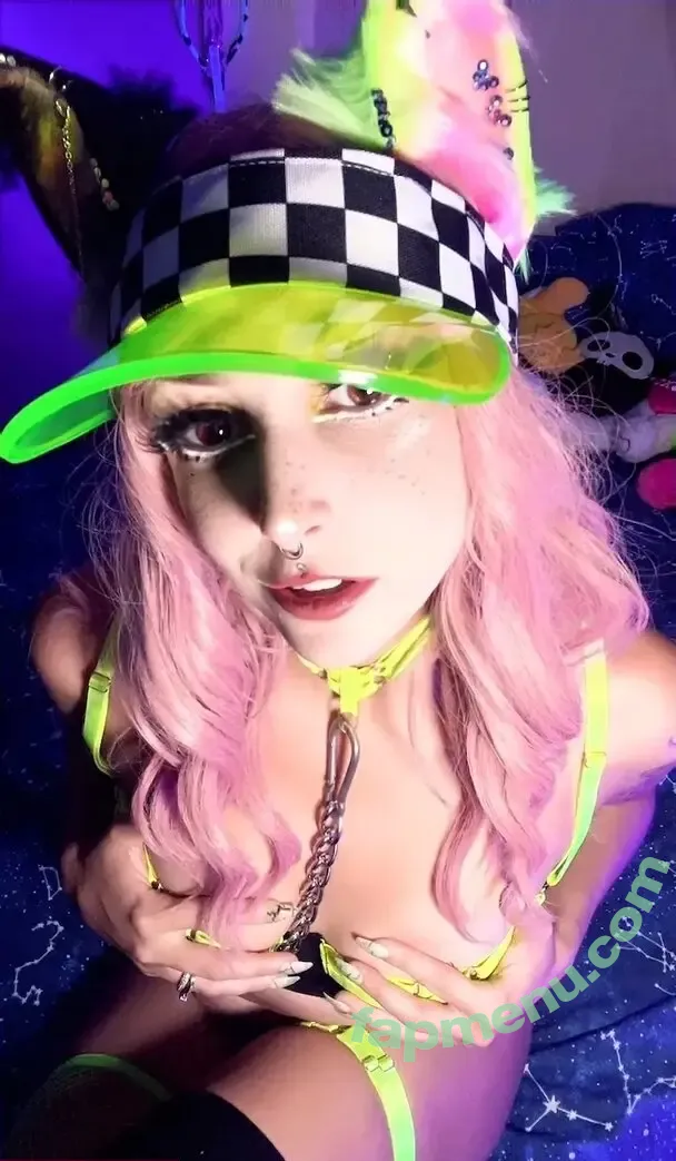 Emeryfennec nude photo #0004 (Emeryfennec)