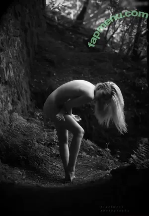 Emi Im Wunderland / Instagram / Model-Kartei / posts nude photo #0798