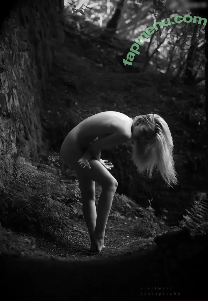 Emi Im Wunderland nude photo #0798 (Instagram / Model-Kartei / posts)