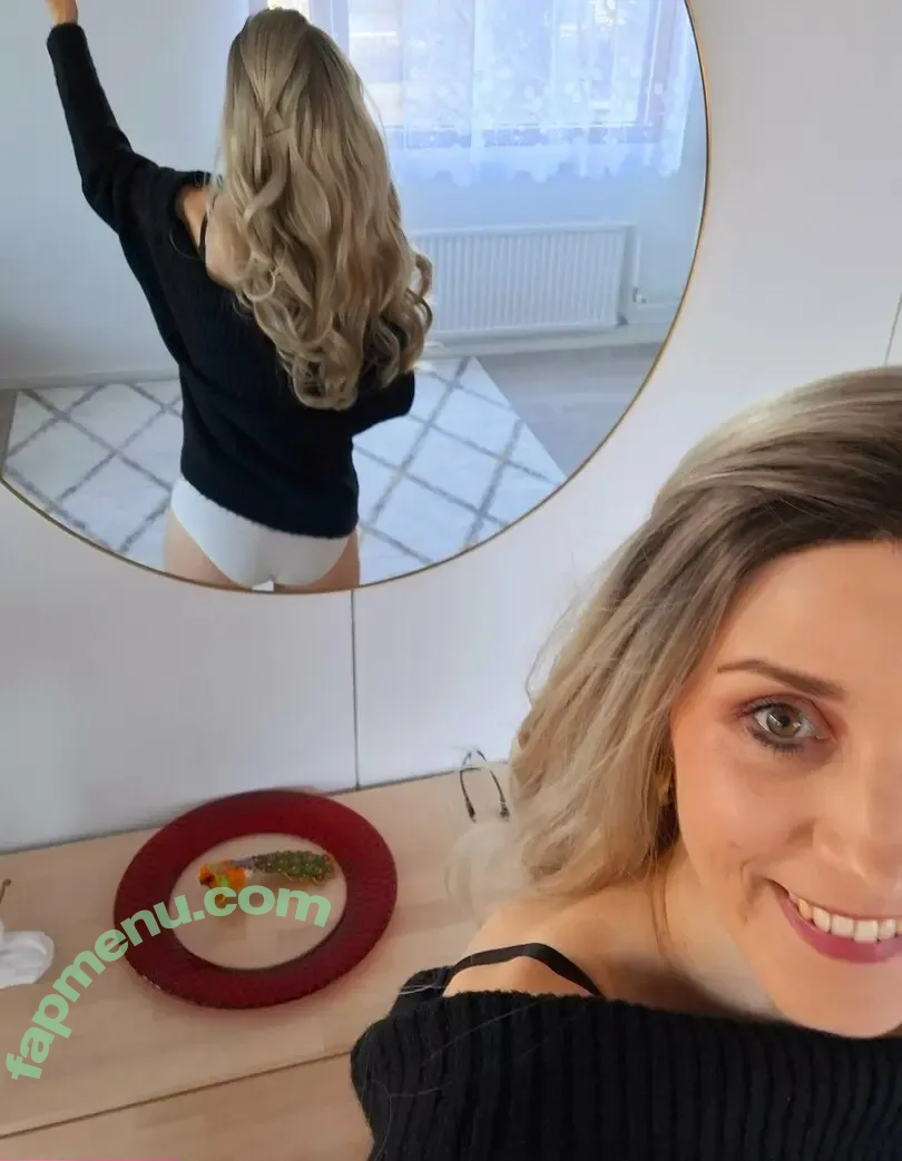 emi_lila nude photo #0010 (emilia)