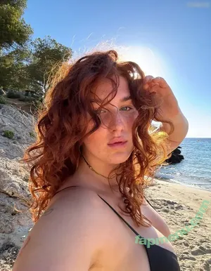 Emilia Baumgart / emiliabmgt nude photo #0176